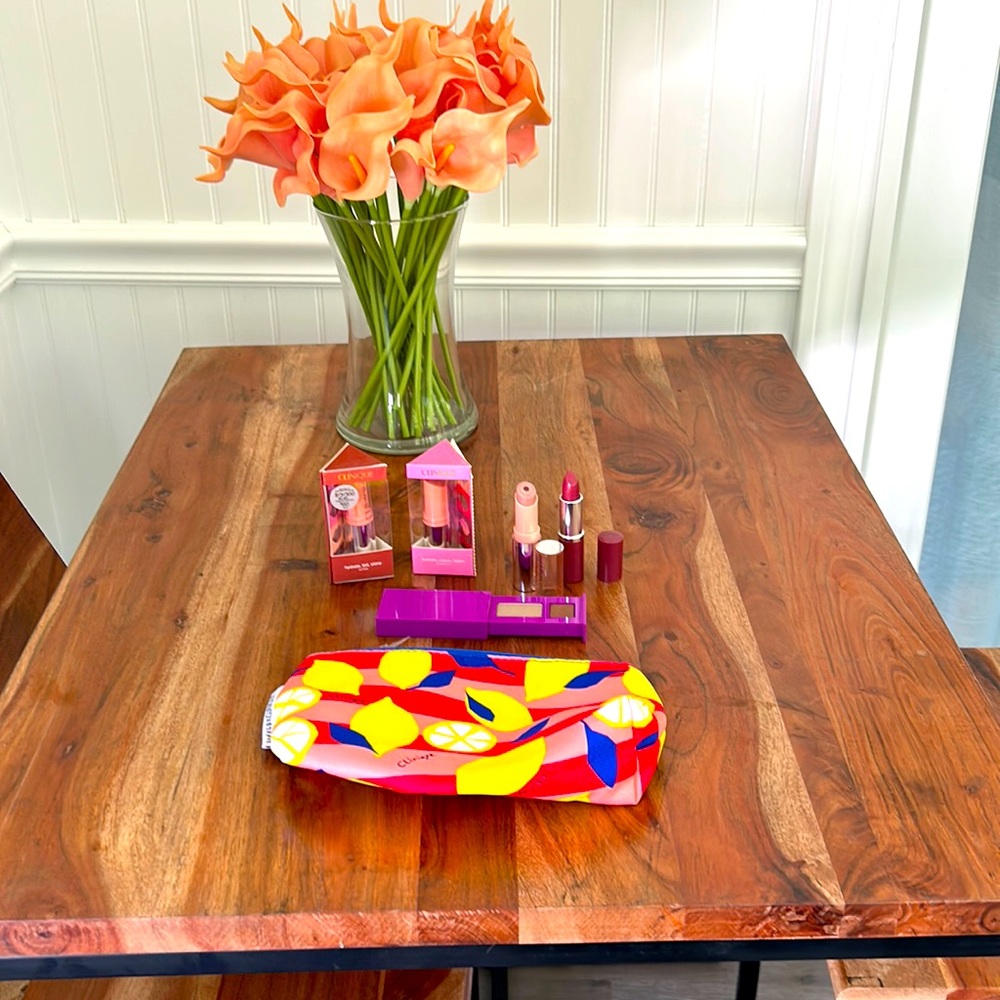 Clinique make up bundle